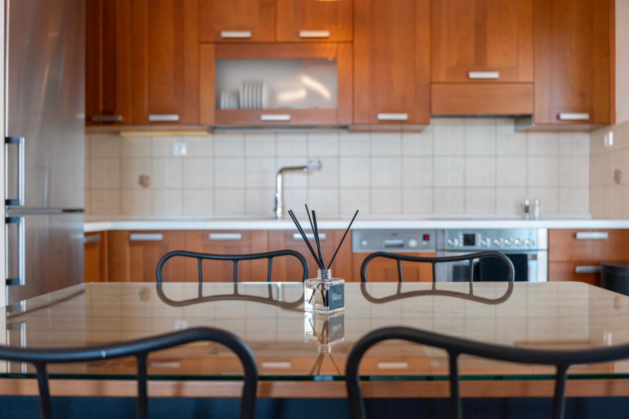 Sithoniars 2nd Floor Center With Amazing Seaview *