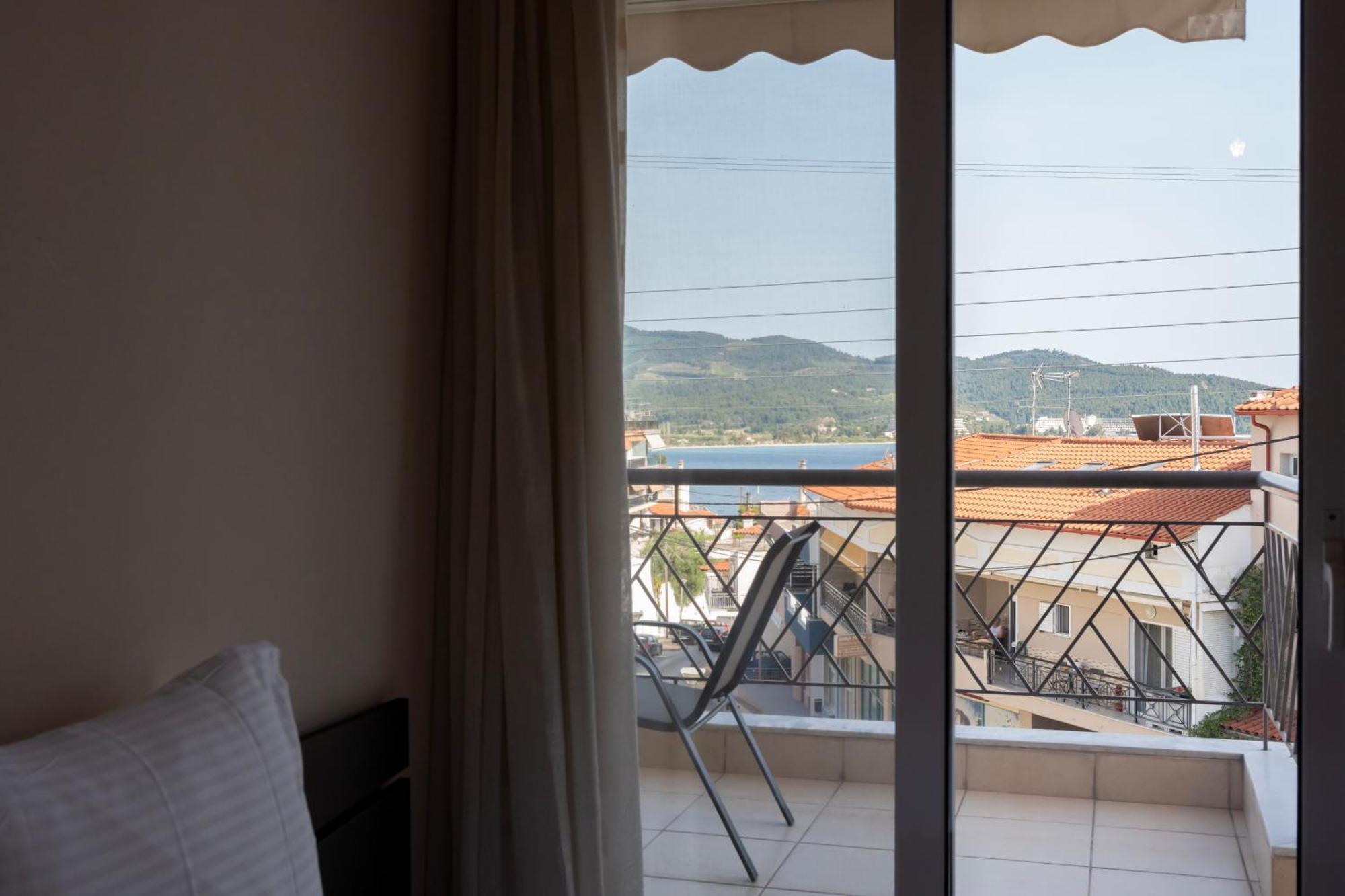 Apartment Sithoniars 2nd Floor Center With Amazing Seaview