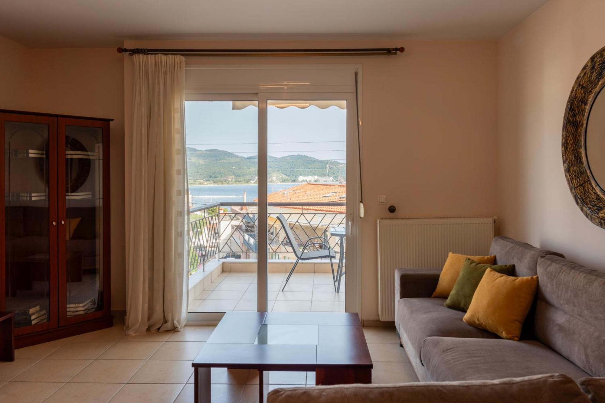Appartement Sithoniars 2nd Floor Center With Amazing Seaview *