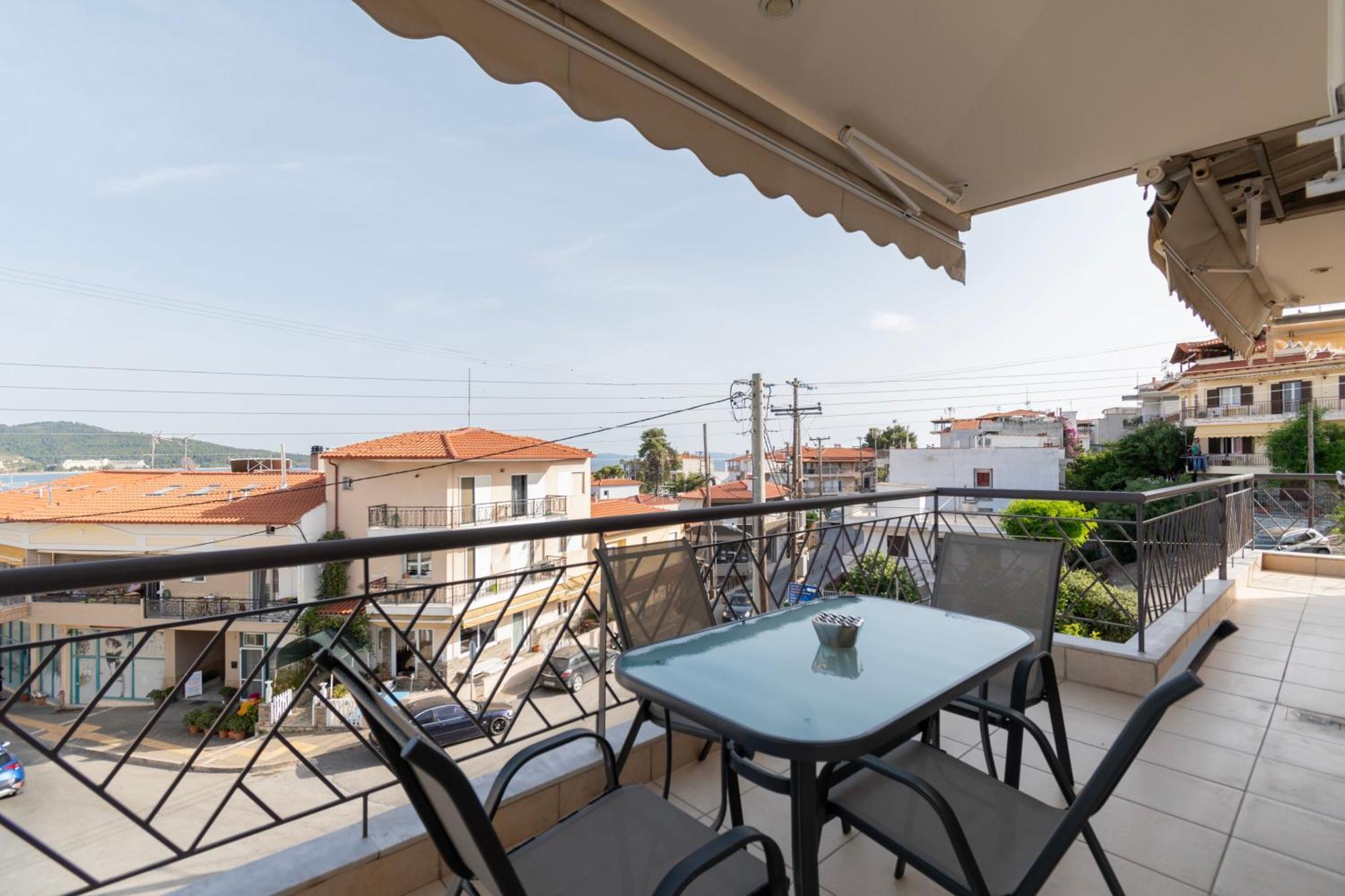 Sithoniars 2nd Floor Center With Amazing Seaview *
